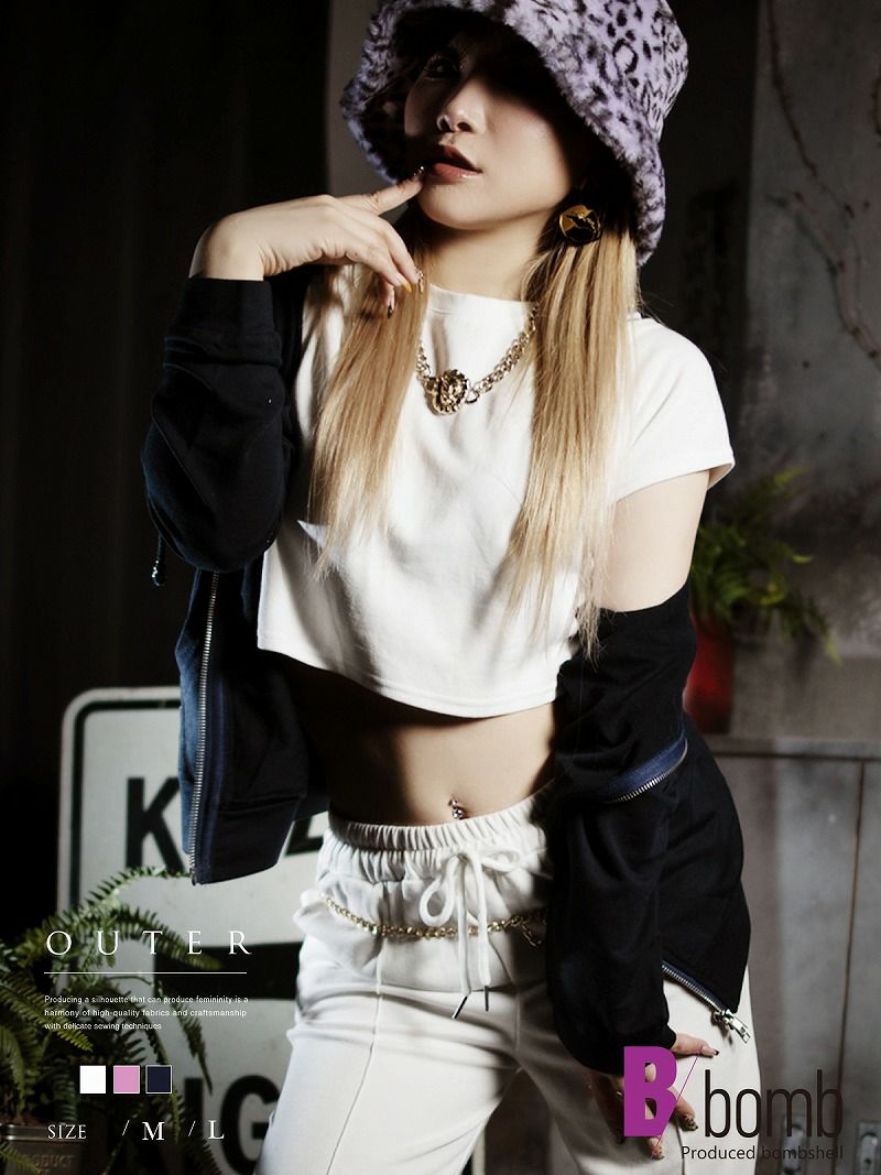 裏毛フード付きシンプルパーカー