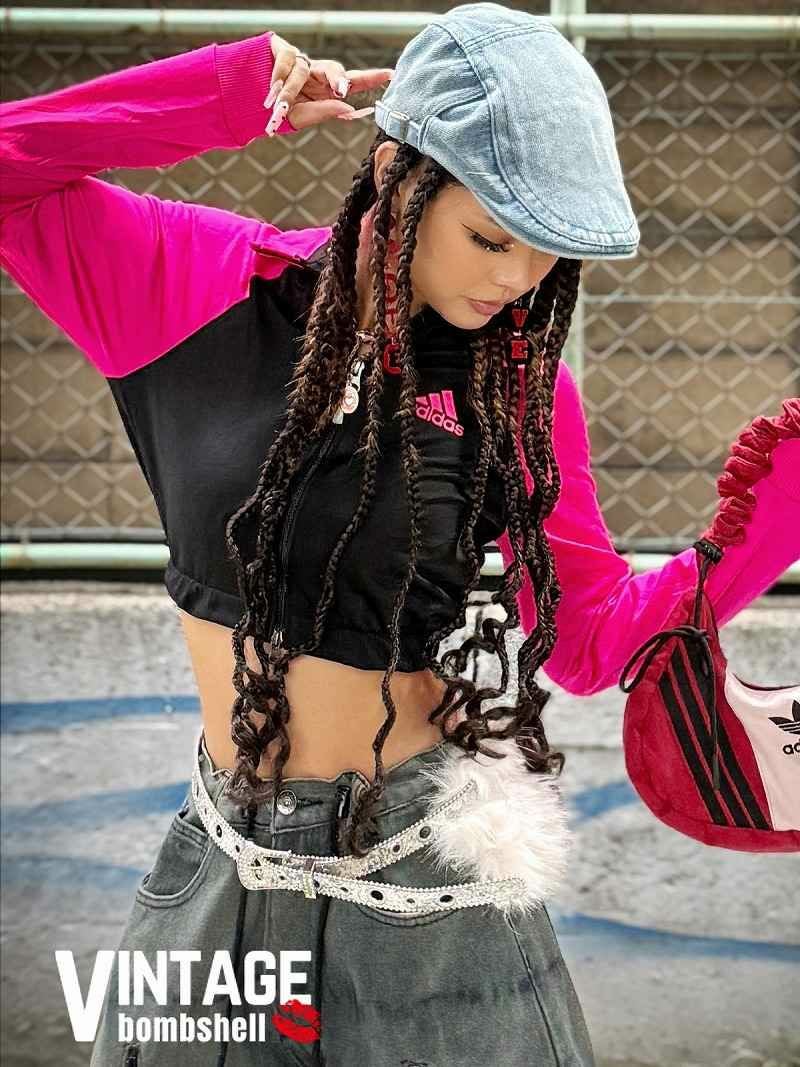 ネオンピンク×ブラック配色リメイククロップド丈トラックアウター【Bbヴィンテージ】