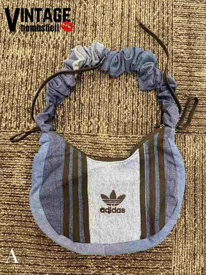 adidasリメイク・シュシュハンドル再構築ミニバッグ【Bbヴィンテージ