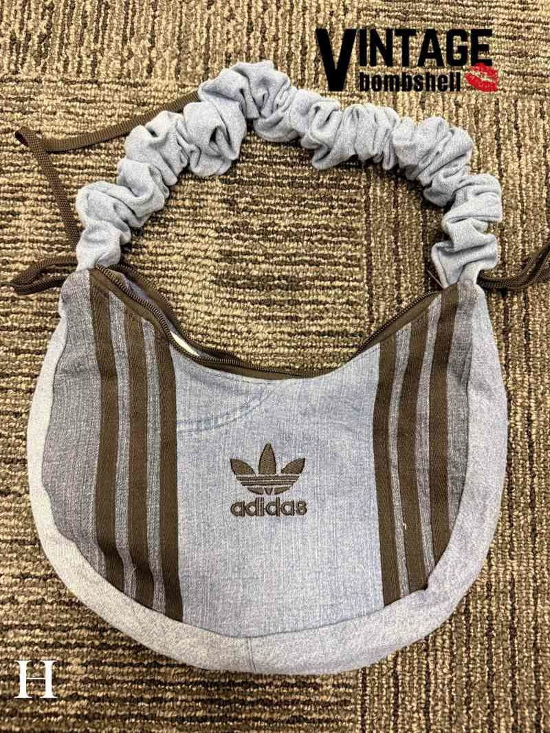 adidasリメイク・シュシュハンドル再構築ミニバッグ【Bbヴィンテージ