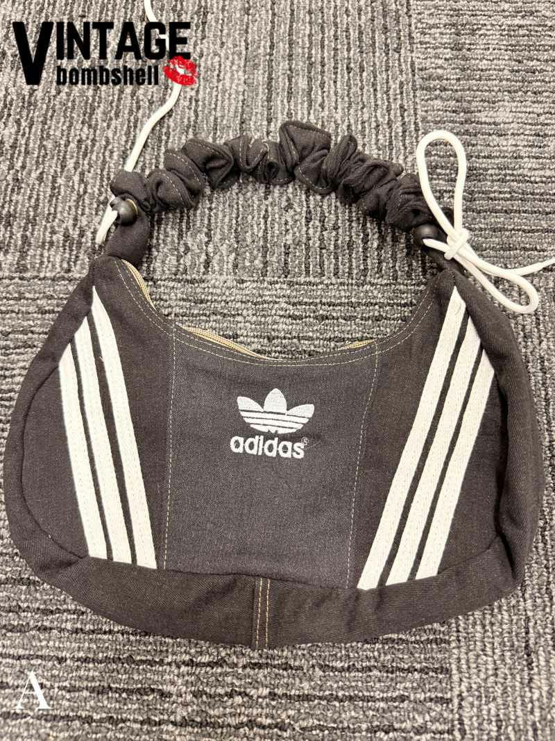 スーパーセール￥5980→￥5681！ ヴィンテージブラック×ホワイトadidas