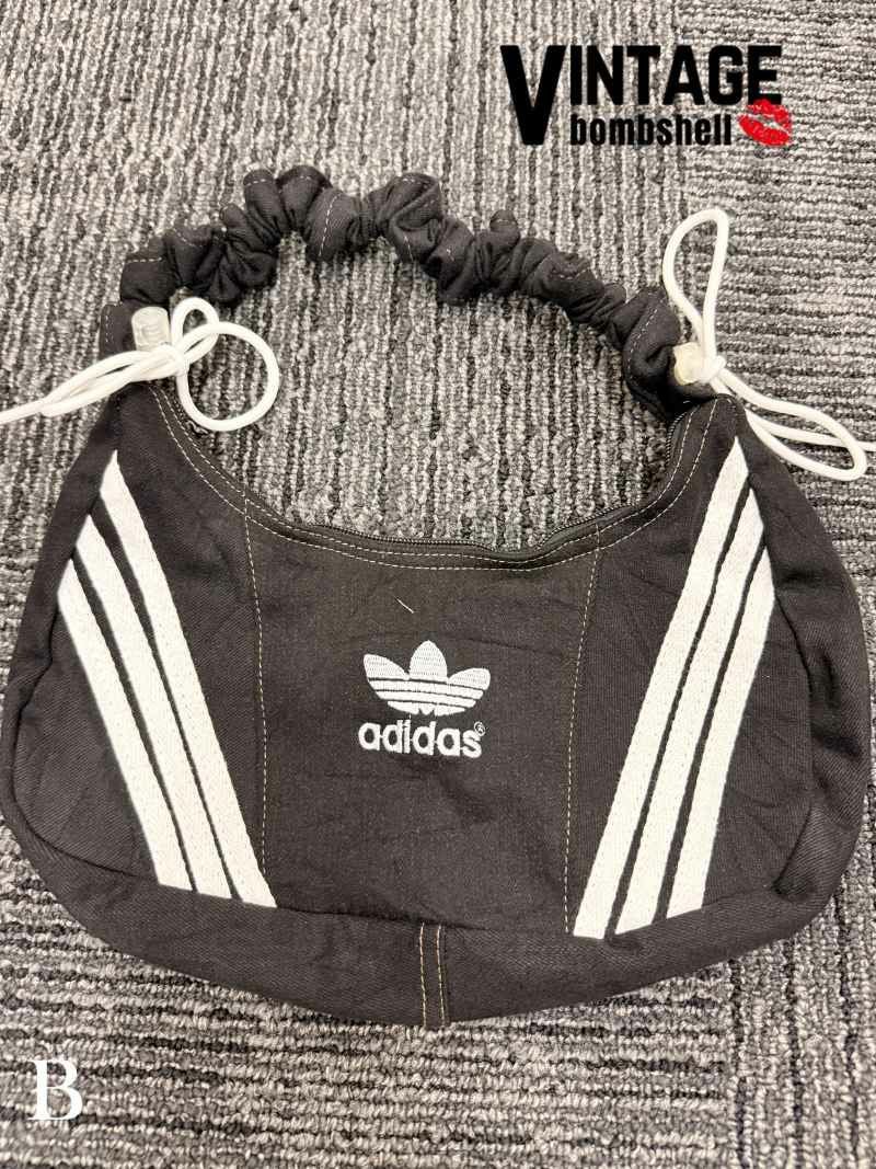 ヴィンテージブラック×ホワイトadidasジャージ再構築リメイクバッグ