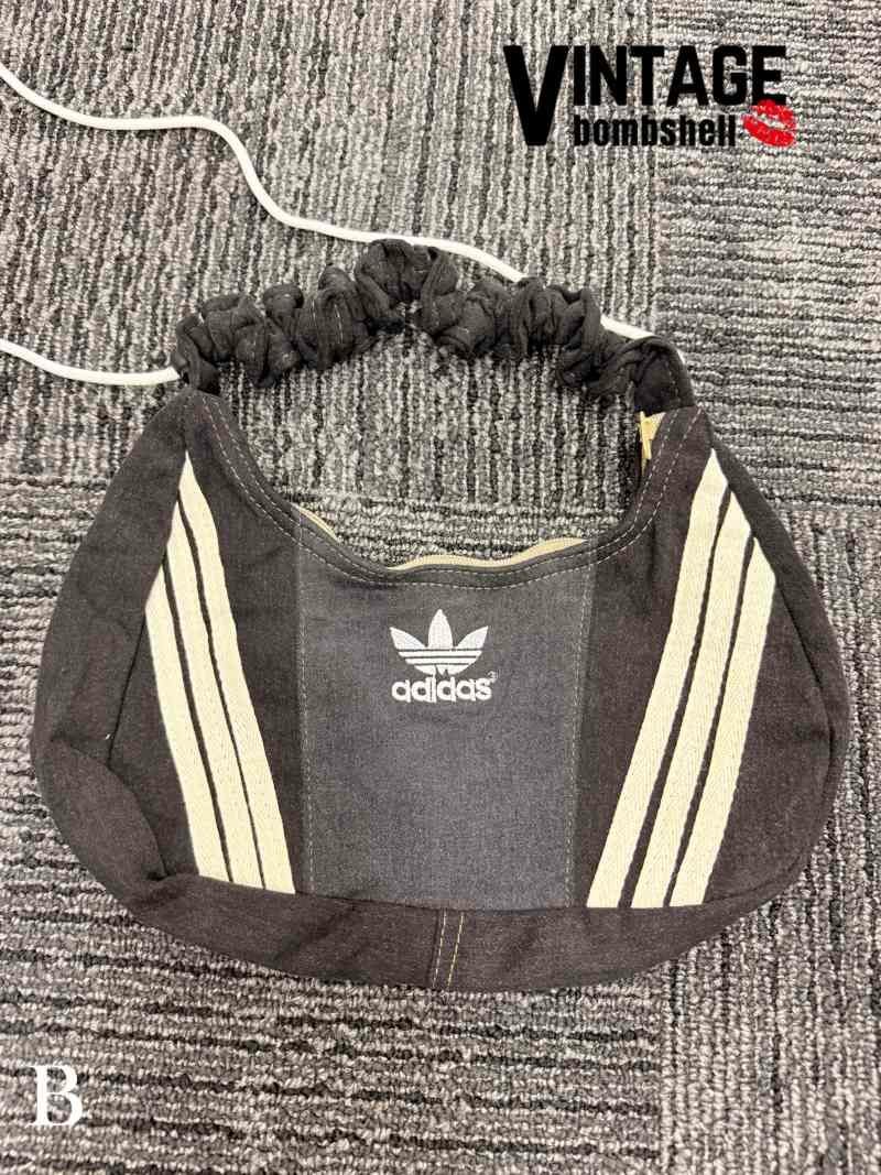 adidasロゴリメイクデニムミニショルダーバッグ【Bbヴィンテージ