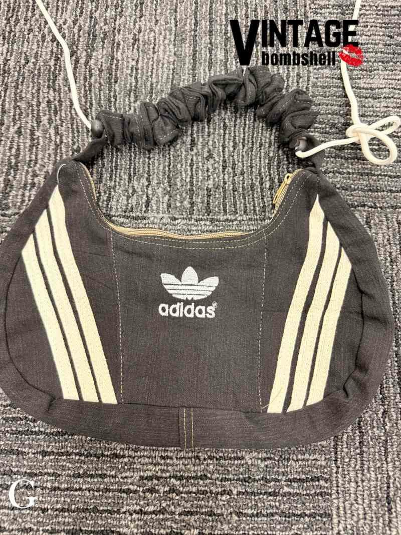 adidasロゴリメイクデニムミニショルダーバッグ【Bbヴィンテージ