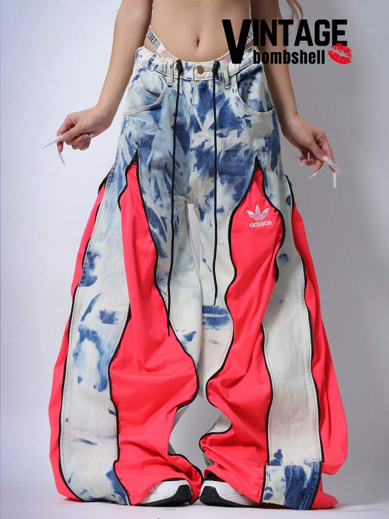 タイダイデニムと蛍光ピンクのアディダスジャージが目を引く4ジッパーの再構築リメイクワイドパンツ【Bbヴィンテージ】