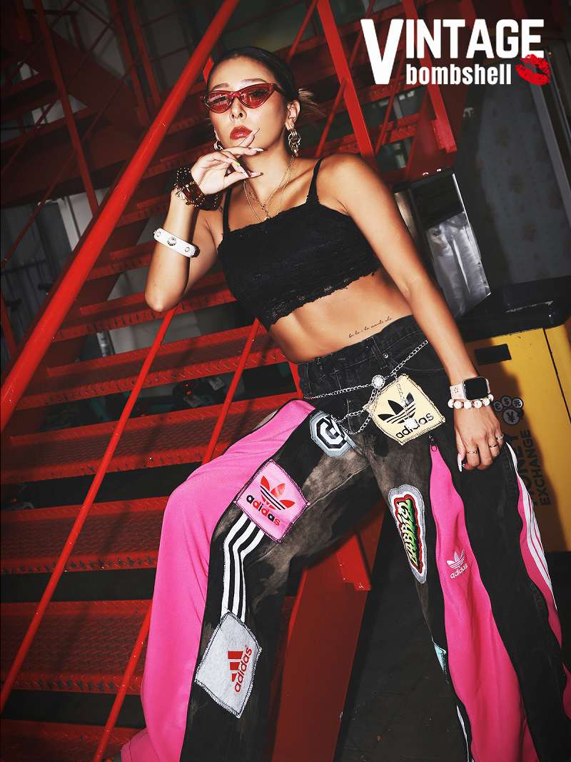 adidasパッチワークタイダイ4ジップワイドデニムとピンクトラック